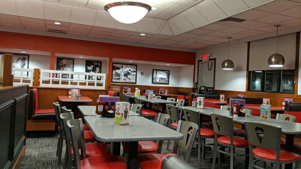 Friendlys | 6894 Hamilton Blvd, Trexlertown, PA 18087, USA | Phone: (610) 395-1917