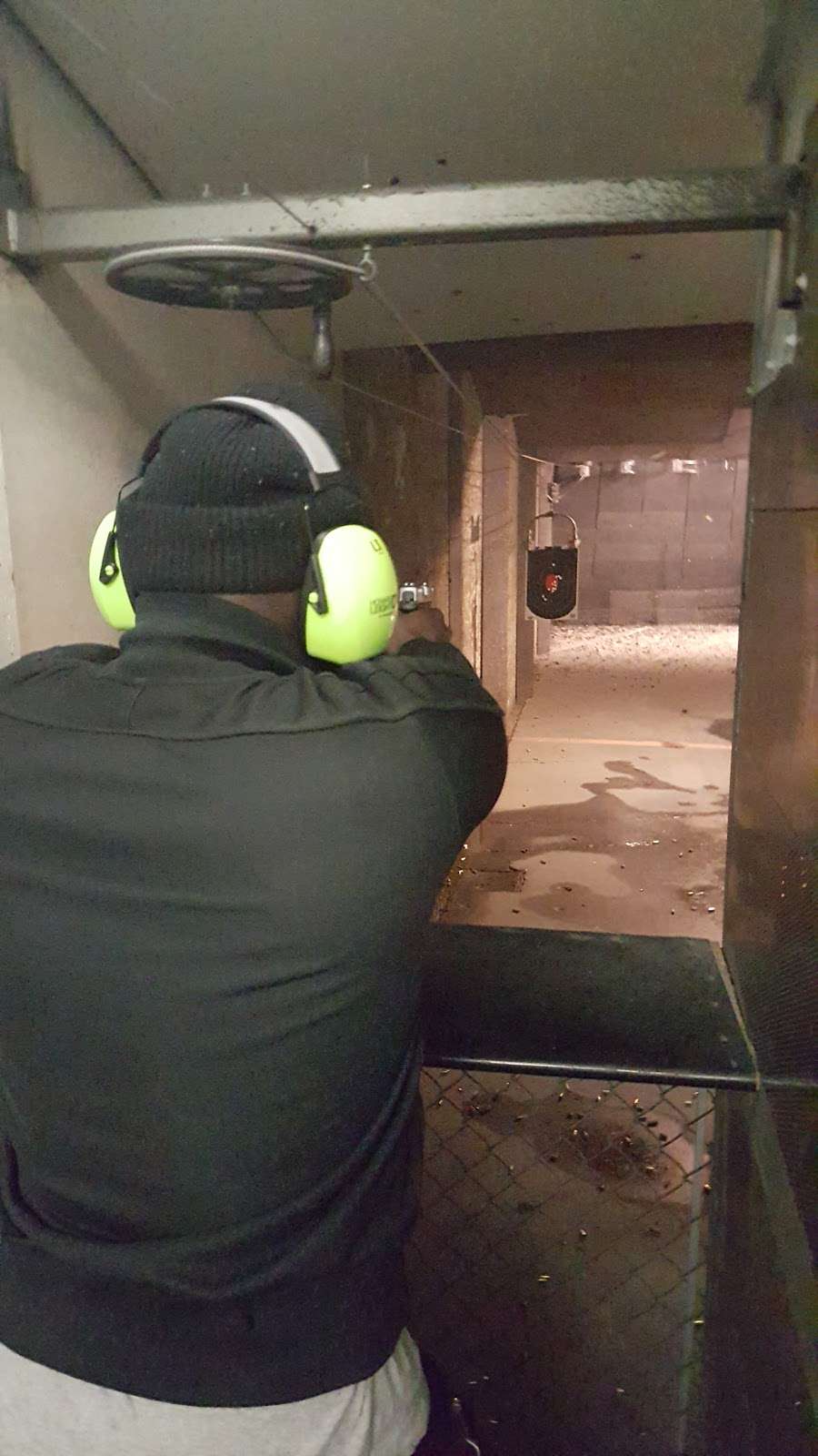 Chuck S Gun Shop Pistol 2823 14310 S Indiana Ave Riverdale Il 60827 Usa