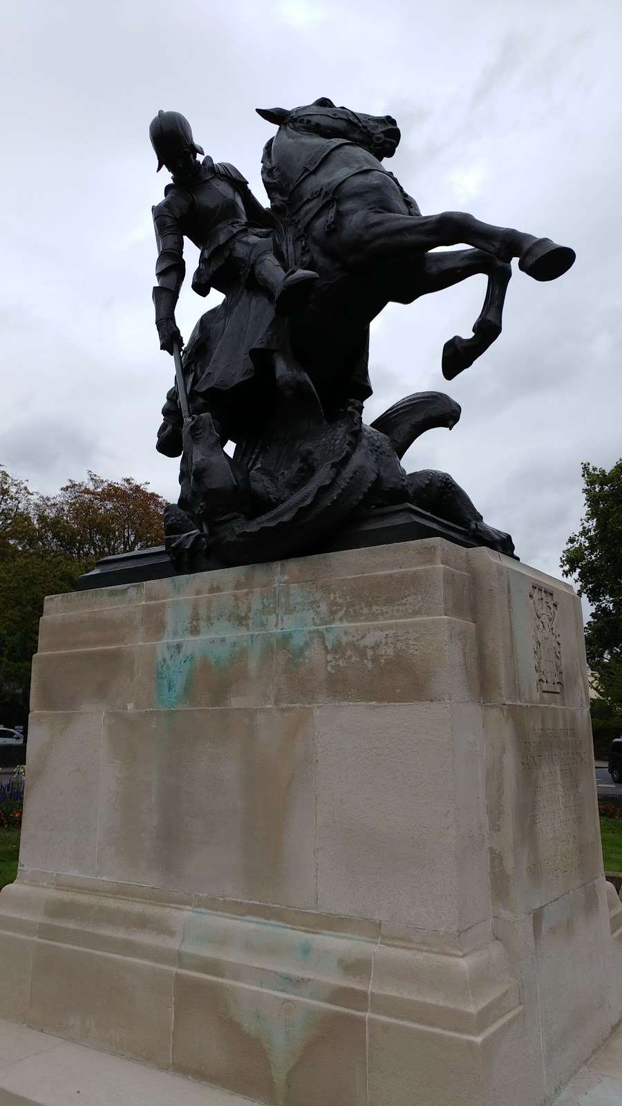 St Georges Statue | 151A Park Rd, London NW8 7HT, UK