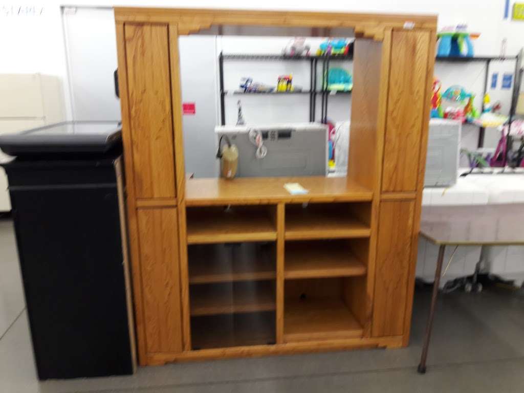 99th and Camelback - Goodwill - Retail Store and Donation Center | 10005 W Camelback Rd, Phoenix, AZ 85037, USA | Phone: (602) 216-3924