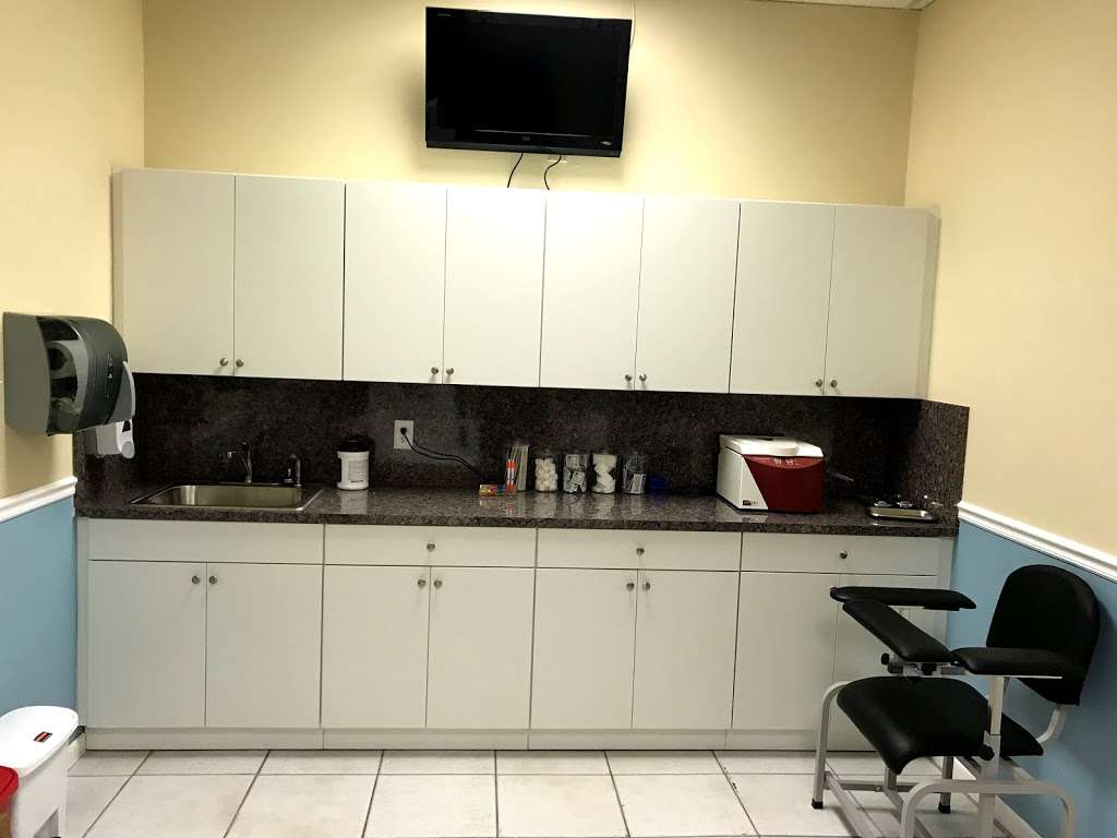 Javier García , DNP Medical Office | 855 E 10th Ave, Hialeah, FL 33010, USA | Phone: (305) 392-1166
