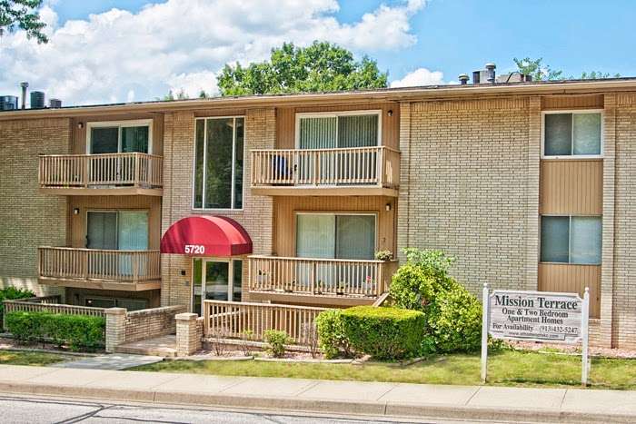 At Home Apartments | 5945 Woodson Rd, Mission, KS 66202 | Phone: (913) 432-5247