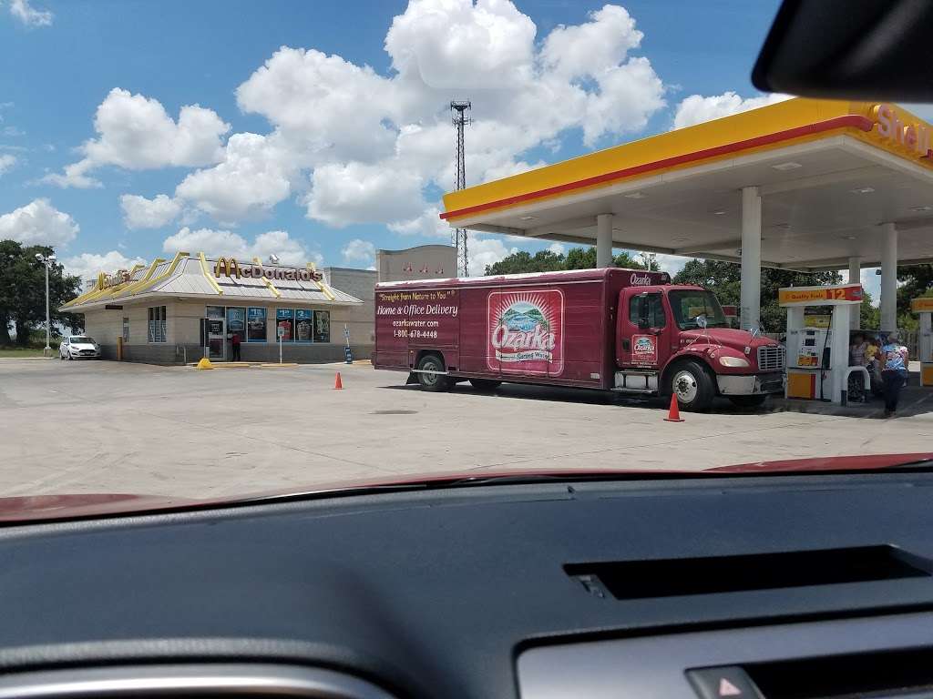 Shell | 20115 US-281, San Antonio, TX 78221 | Phone: (210) 626-9992