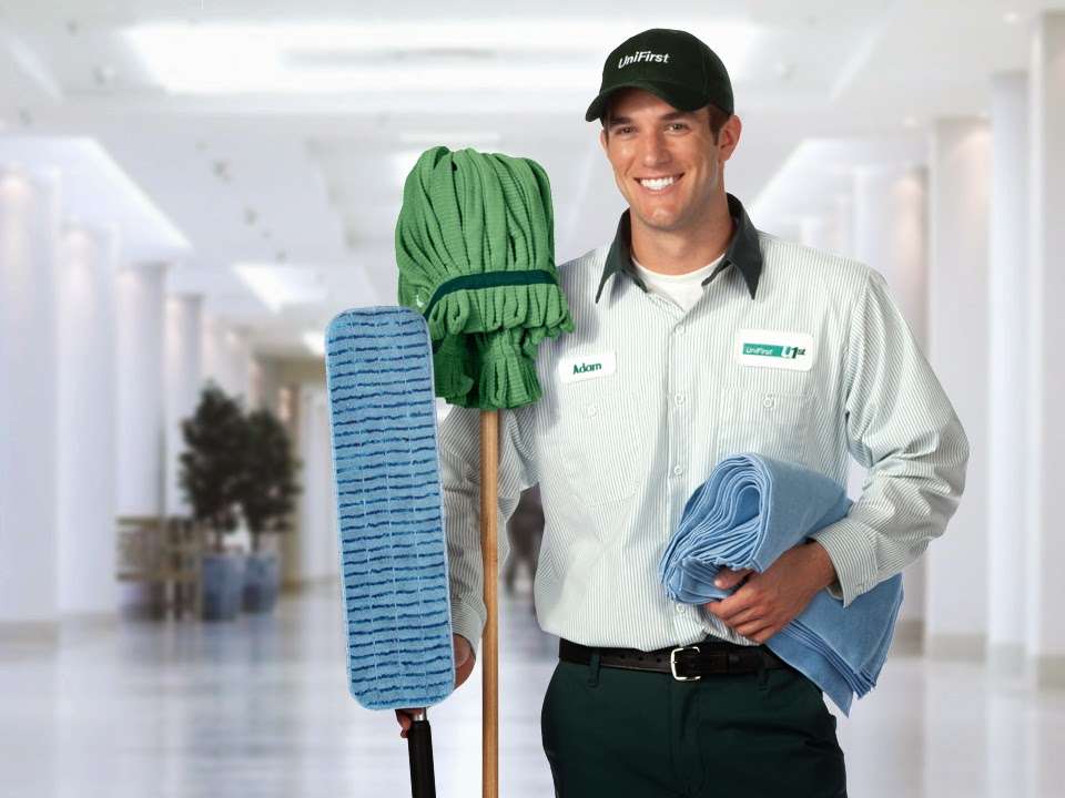 UniFirst Uniform Services - Houston | 9019 Railwood Dr, Houston, TX 77078 | Phone: (713) 635-1100