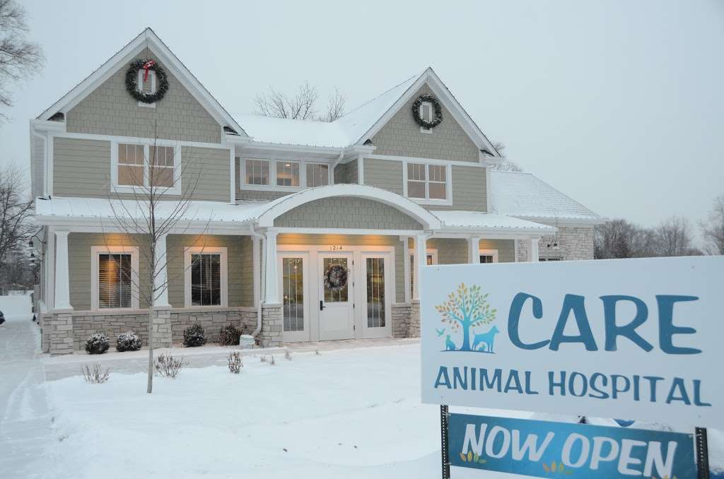 Care Animal Hospital of Libertyville | 1214 W Park Ave, Libertyville, IL 60048, USA | Phone: (847) 549-8500