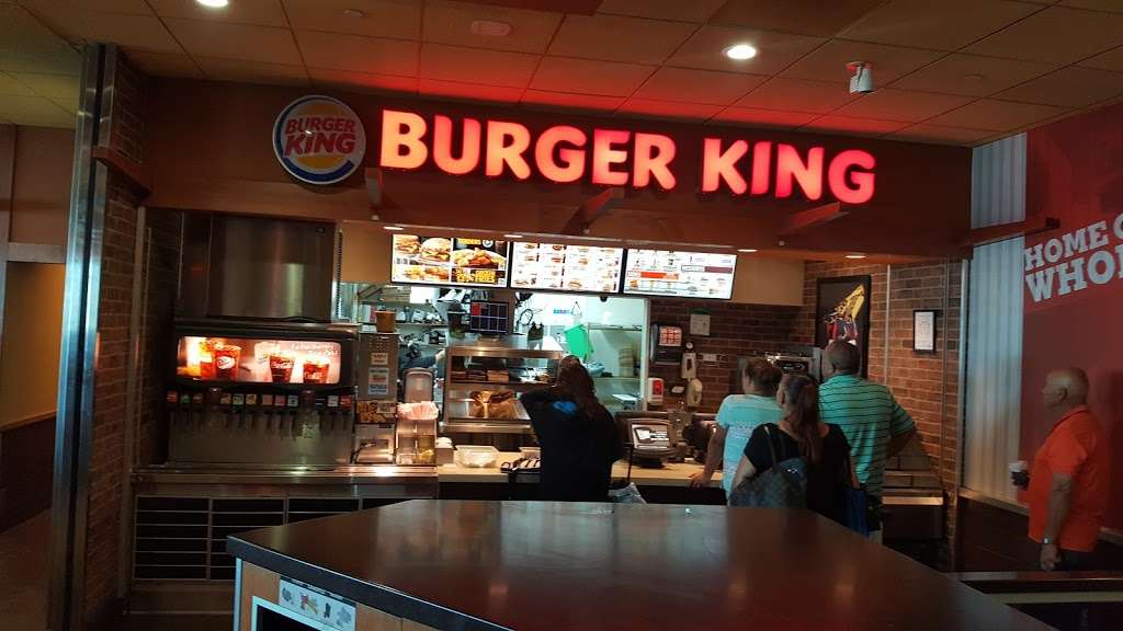 Burger King | 1 Airport Dr Terminal T2x, Oakland, CA 94621 | Phone: (510) 567-7177