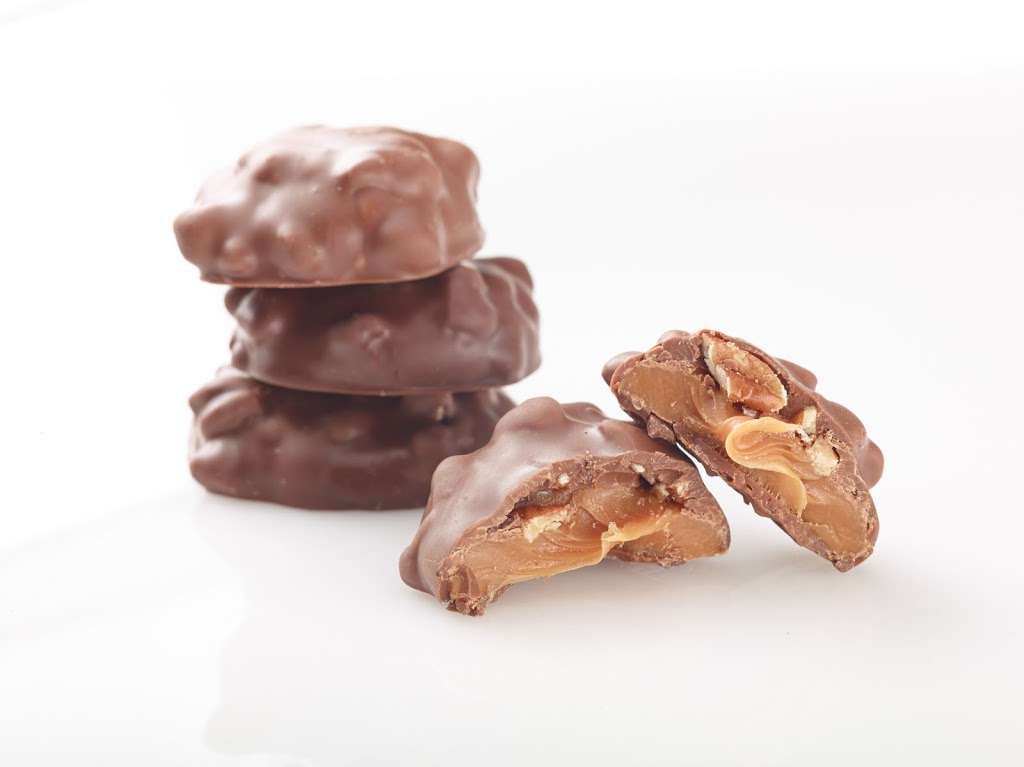 Russell Stover Chocolates | 2814 Shawnee Mission Pkwy, Fairway, KS 66205, USA | Phone: (913) 945-2744