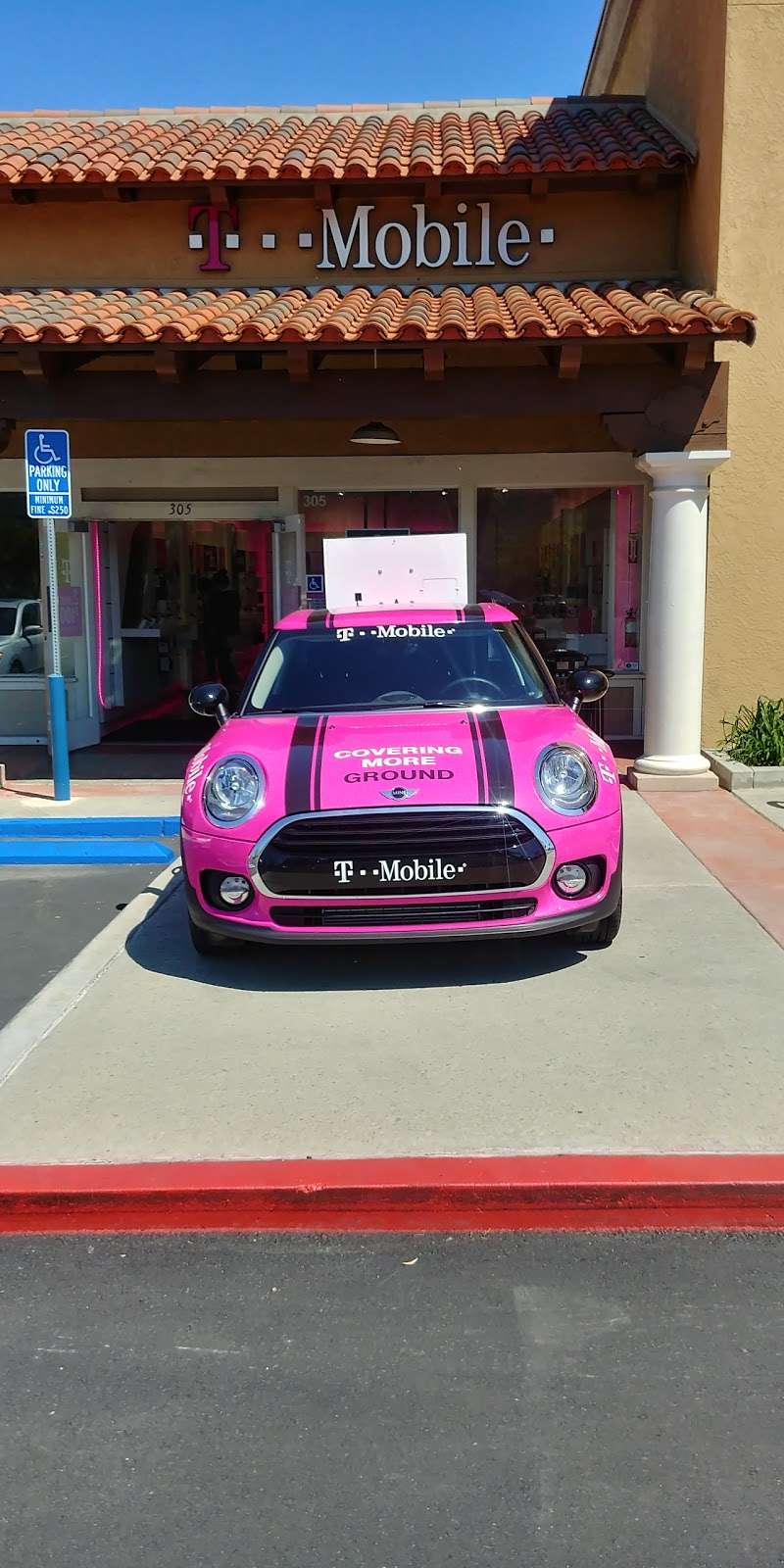 T-Mobile | 2518 Jamacha Road #305, El Cajon, CA 92019, USA | Phone: (619) 328-6277