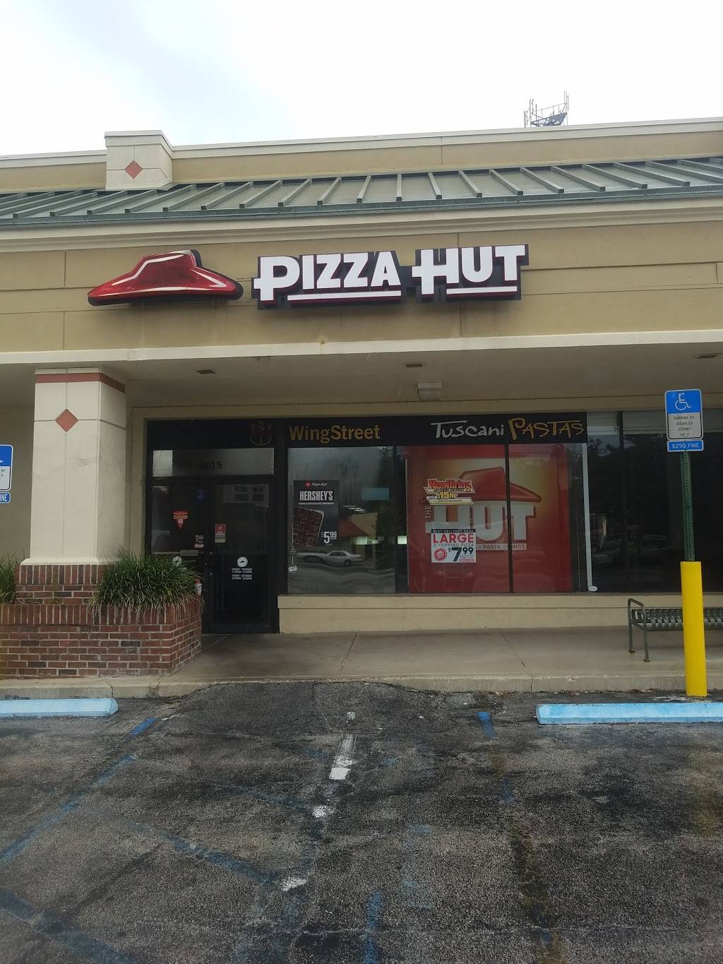 Pizza Hut | 5615 San Jose Blvd STE 2, Jacksonville, FL 32207, USA | Phone: (904) 730-2900