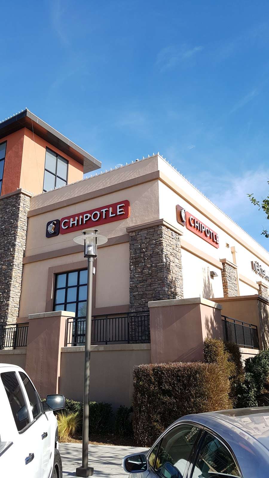 Chipotle Mexican Grill | 27511 San Bernardino Ave Ste B, Redlands, CA 92374, USA | Phone: (909) 335-7045