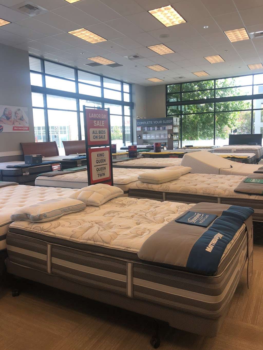 Mattress Firm Oakland 3005 Broadway Oakland Ca 94611 Usa