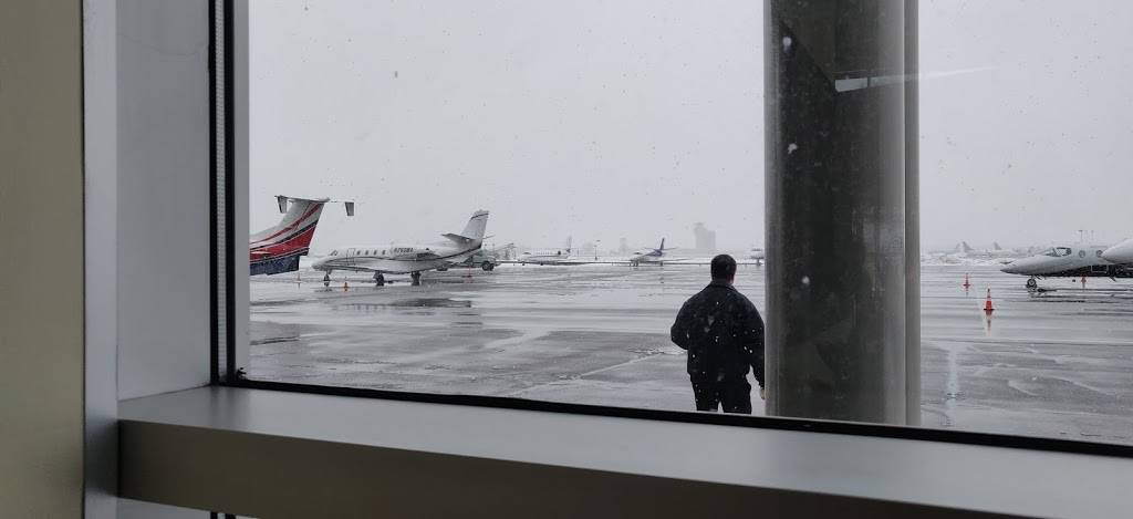 Signature Flight Support MSP - Minneapolis St. Paul Intl Airpor | 3800 E 70th St, Minneapolis, MN 55450, USA | Phone: (612) 726-5700
