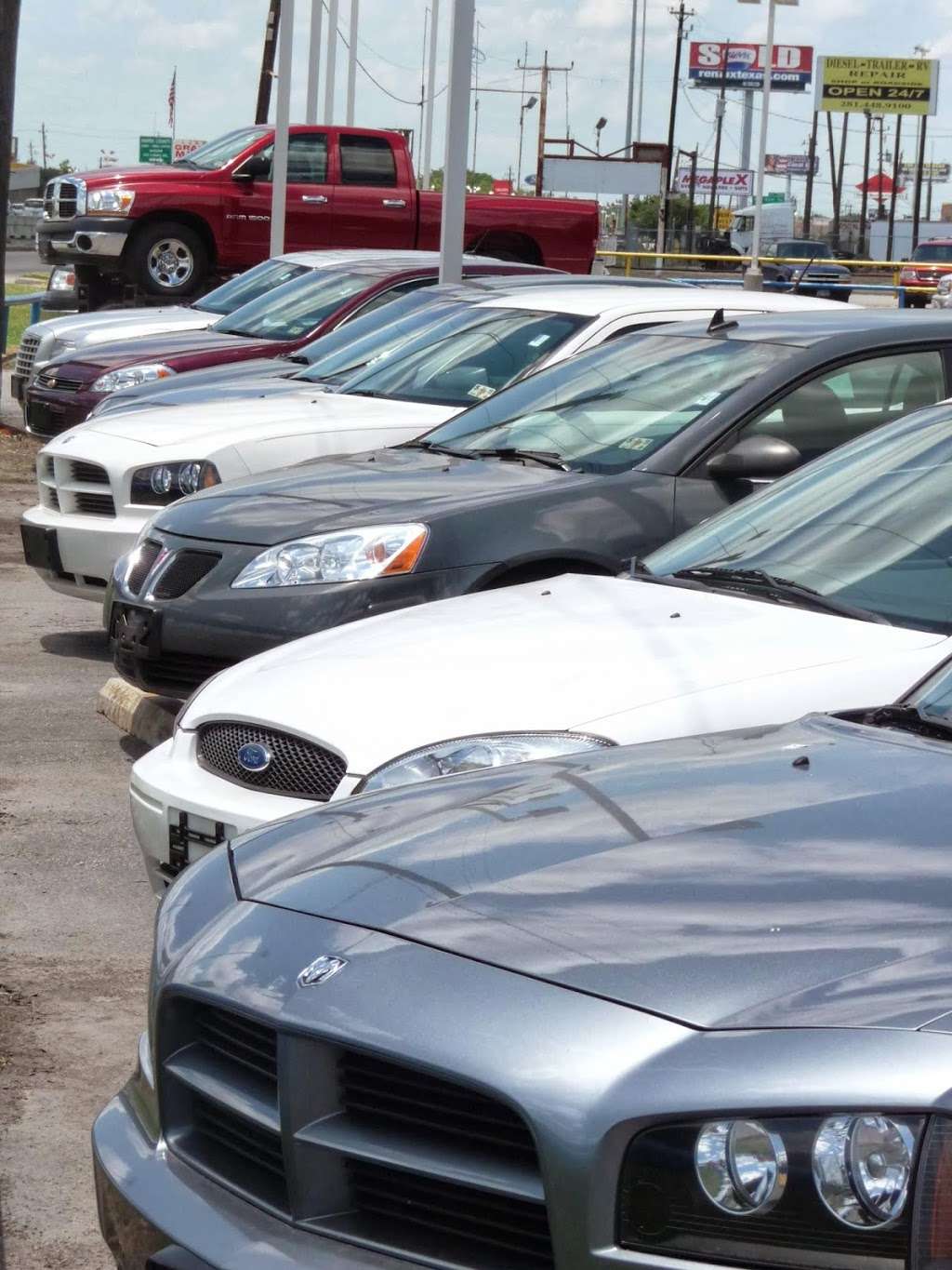 Dixon Motors | 7902 North Fwy, Houston, TX 77037 | Phone: (281) 931-1300