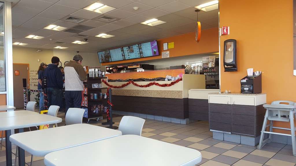 Dunkin | 241 Maple St, Middleton, MA 01949, USA | Phone: (978) 646-0089