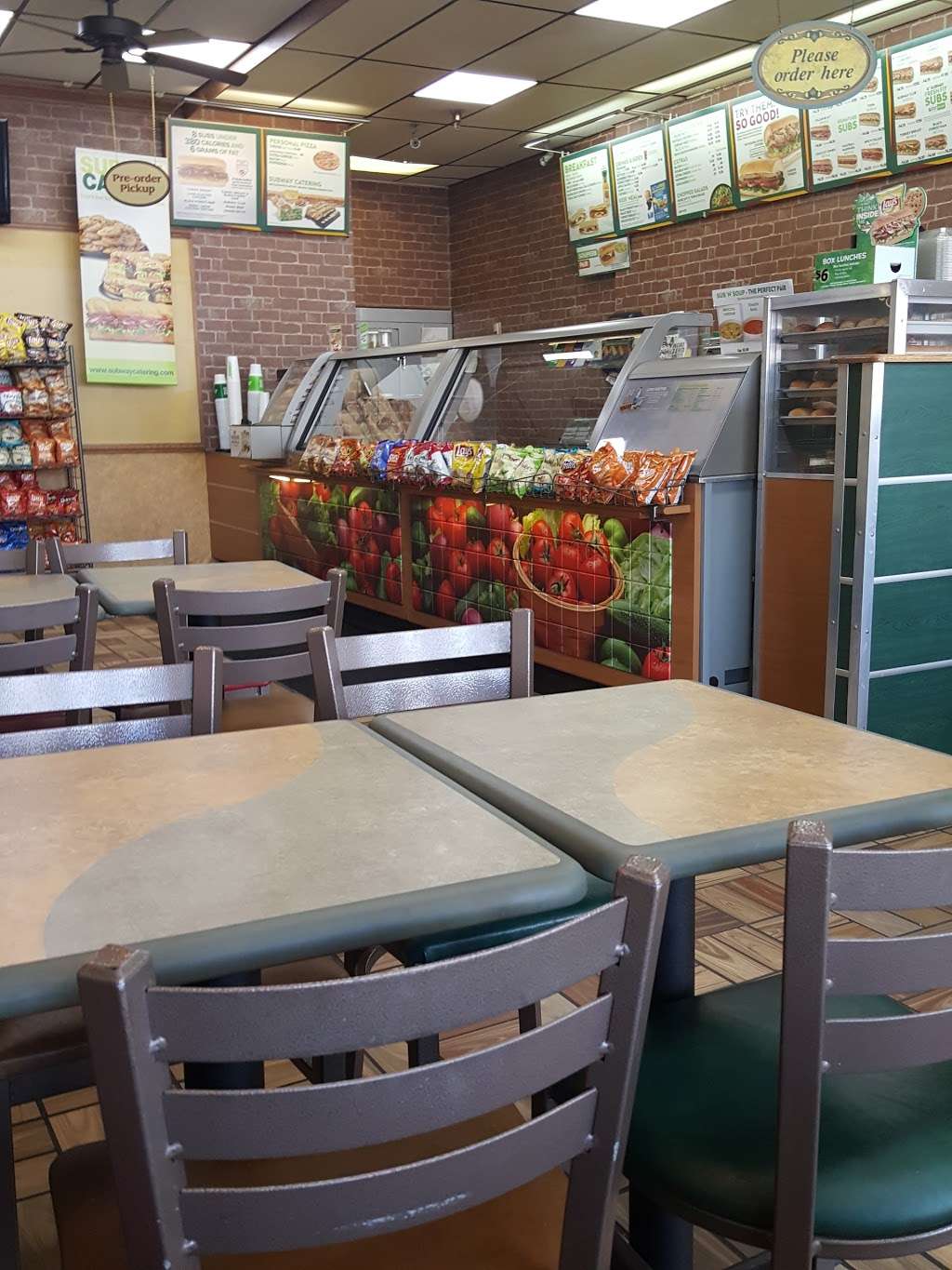 Subway Restaurants | 13 S Randall Rd D-7, Batavia, IL 60510, USA | Phone: (630) 406-0688