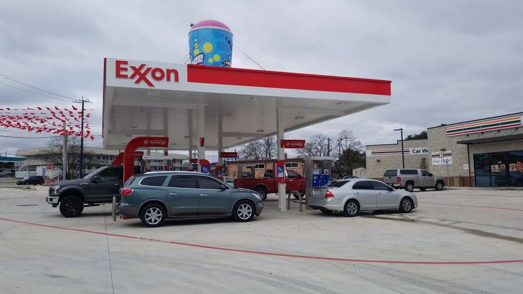 Exxon | IH 10 &, Vance Jackson Rd, San Antonio, TX 78201