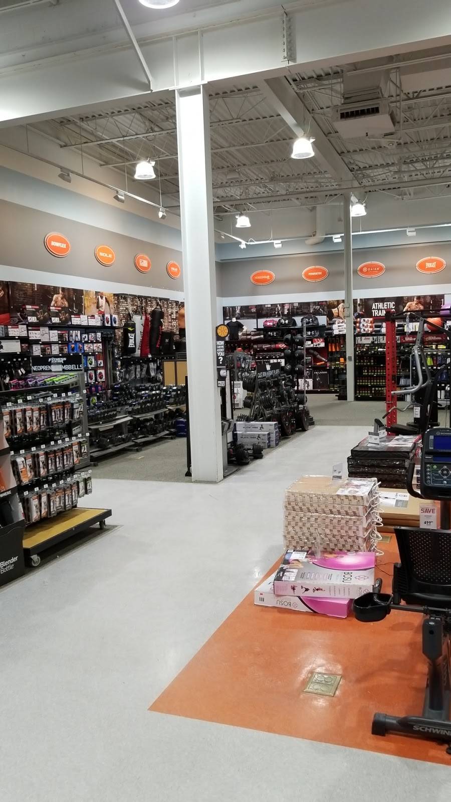 DICKS Sporting Goods | 1645 County Road B2 W, Roseville, MN 55113, USA | Phone: (651) 633-7242
