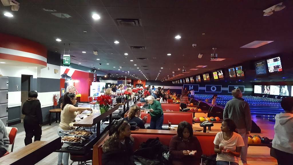 Bowlmor Atlanta | 2175 Savoy Dr, Atlanta, GA 30341, USA | Phone: (770) 451-8605