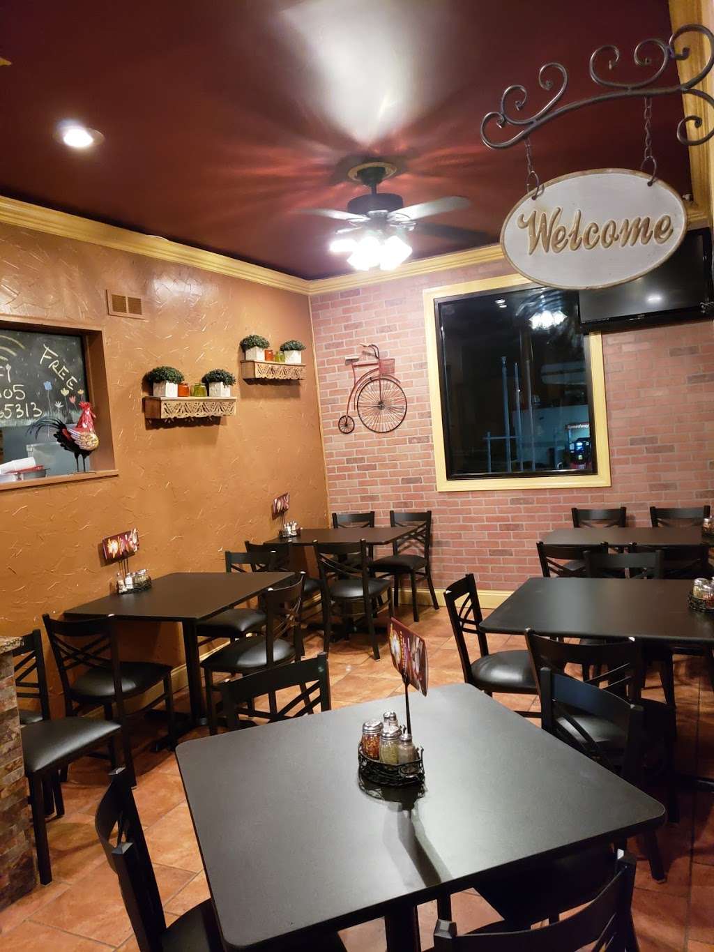 Chicho Bella Pizzeria & Subs | 2342 Lancaster Pike, Reading, PA 19607, USA | Phone: (610) 816-5313