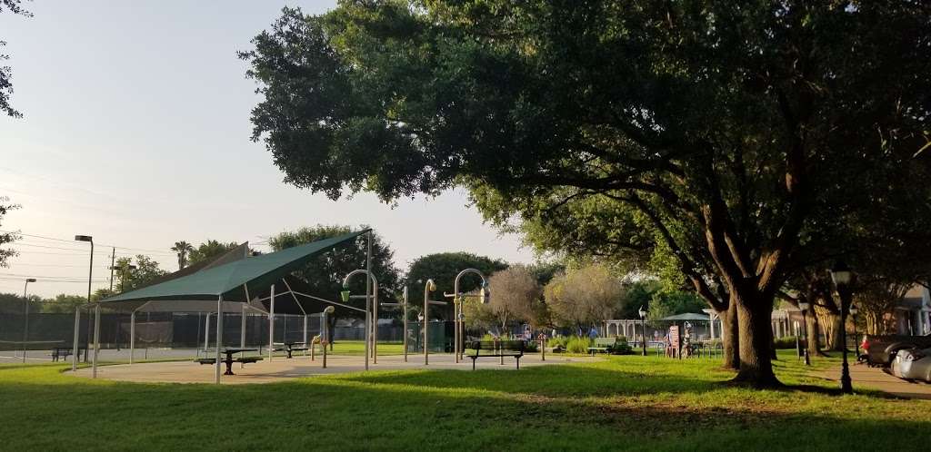 Splash Pad | Cunningham Creek Blvd, Sugar Land, TX 77479, USA