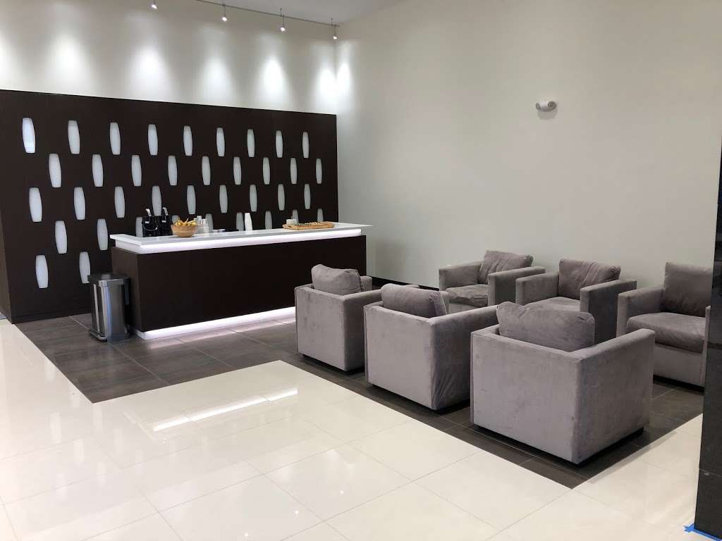 Tom Roush Lincoln | 13927 Trade Center Dr, Fishers, IN 46038, USA | Phone: (317) 399-7474
