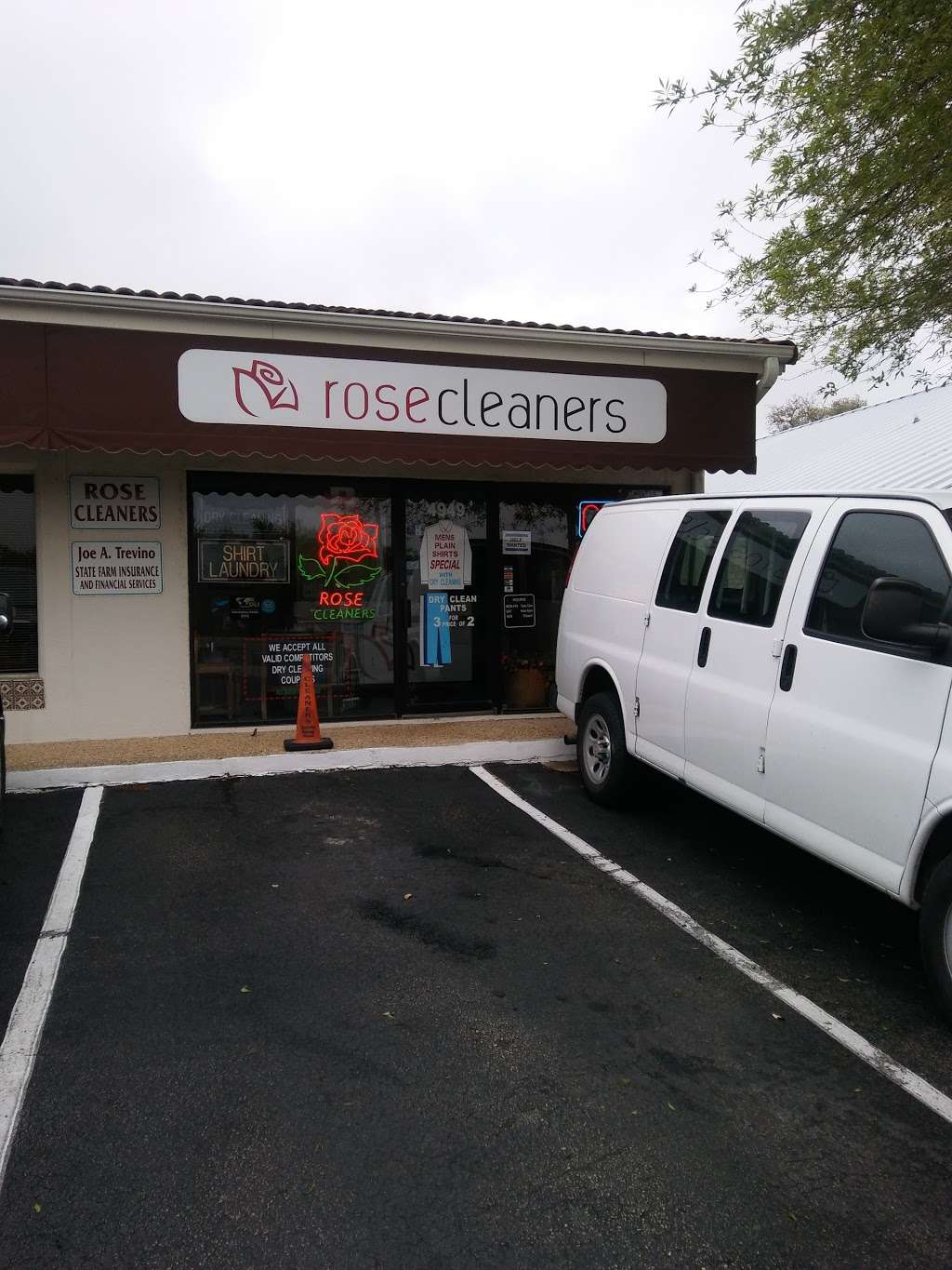 Rose Cleaners & Laundry | 4949 De Zavala Rd, San Antonio, TX 78249, USA | Phone: (210) 641-2939