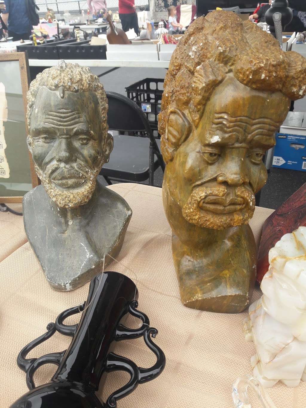 Long Beach Antique Market | 4901 E Conant St, Long Beach, CA 90808, USA | Phone: (323) 655-5703