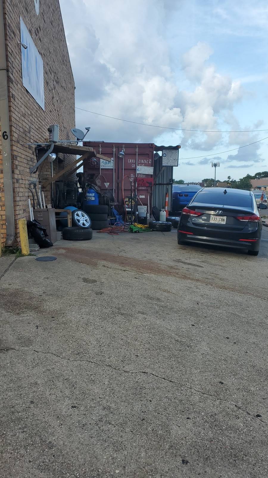 D & G used TIRES & Rim Repairs/East Side Quick Lube | 6541 I-10 Service Rd i10, New Orleans, LA 70126, USA | Phone: (504) 418-4850