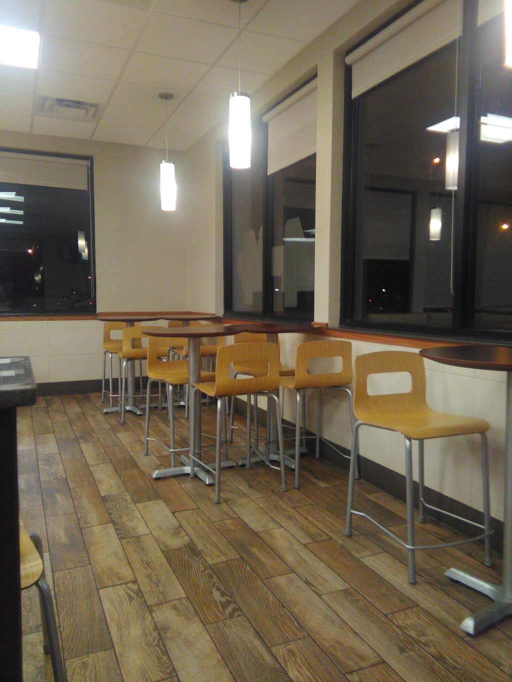 Wendys | 5363 Bannister Rd, Kansas City, MO 64137, USA | Phone: (816) 763-3161