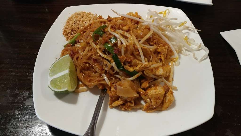 Thai Pin | 560 Lawrence Square Blvd S, Lawrenceville, NJ 08648, USA | Phone: (609) 586-1888