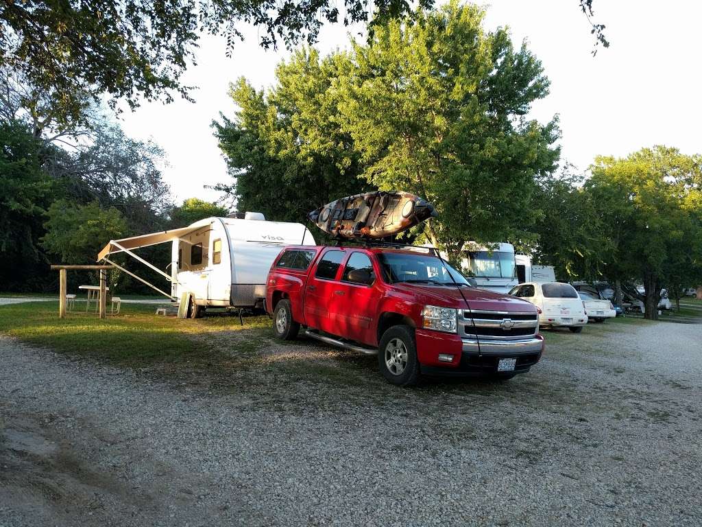 Topeka Hilltop Campground | 3366 KOA Rd, Grantville, KS 66429, USA | Phone: (785) 246-3419