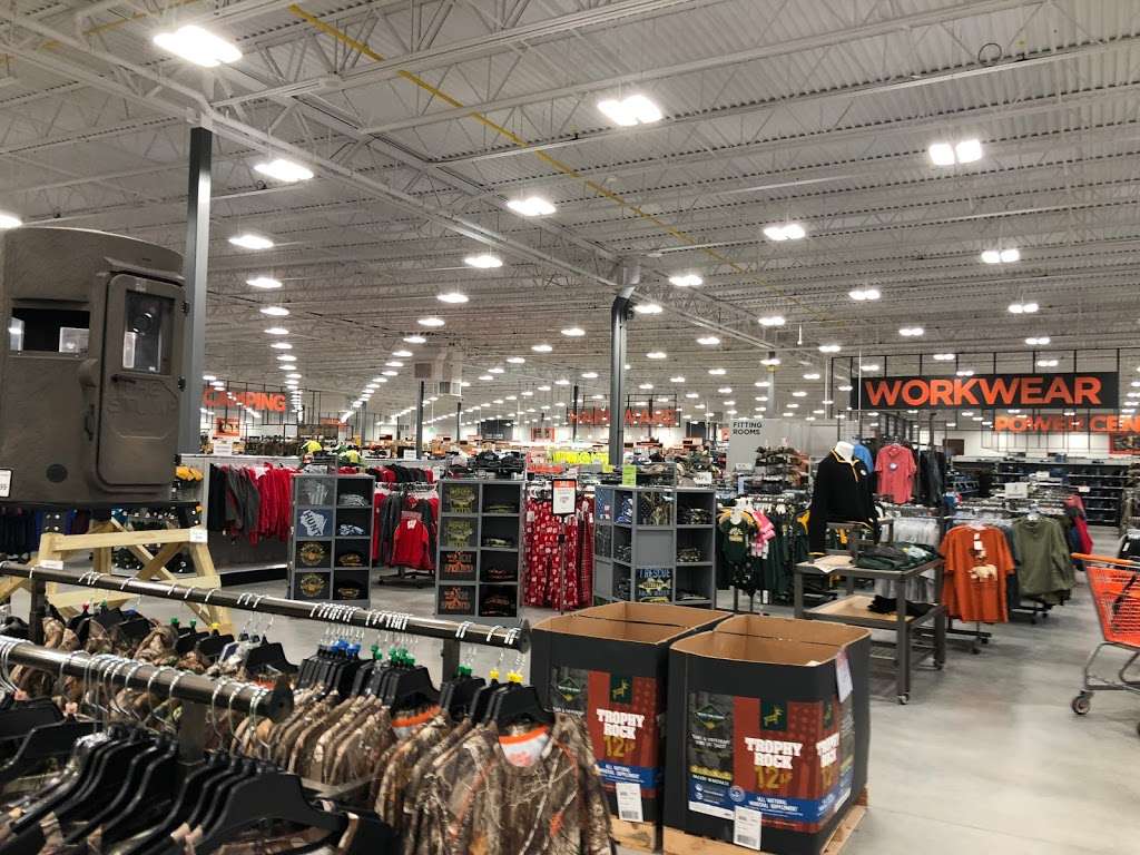 Fleet Farm | Pabst Farms Circle, 1555 Pabst Farms Blvd, Oconomowoc, WI 53066, USA | Phone: (262) 468-5642