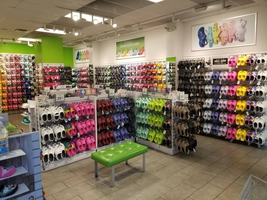 Crocs | 651 Kapkowski Rd, Elizabeth, NJ 07201 | Phone: (908) 355-2925