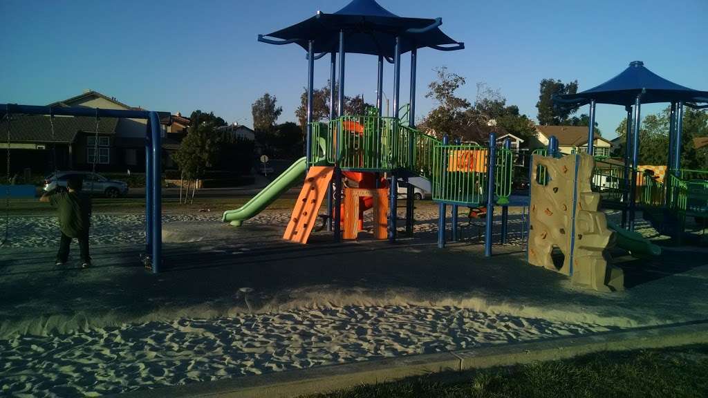 Maddox Park | 7825 Flanders Dr, San Diego, CA 92126 | Phone: (619) 525-8213