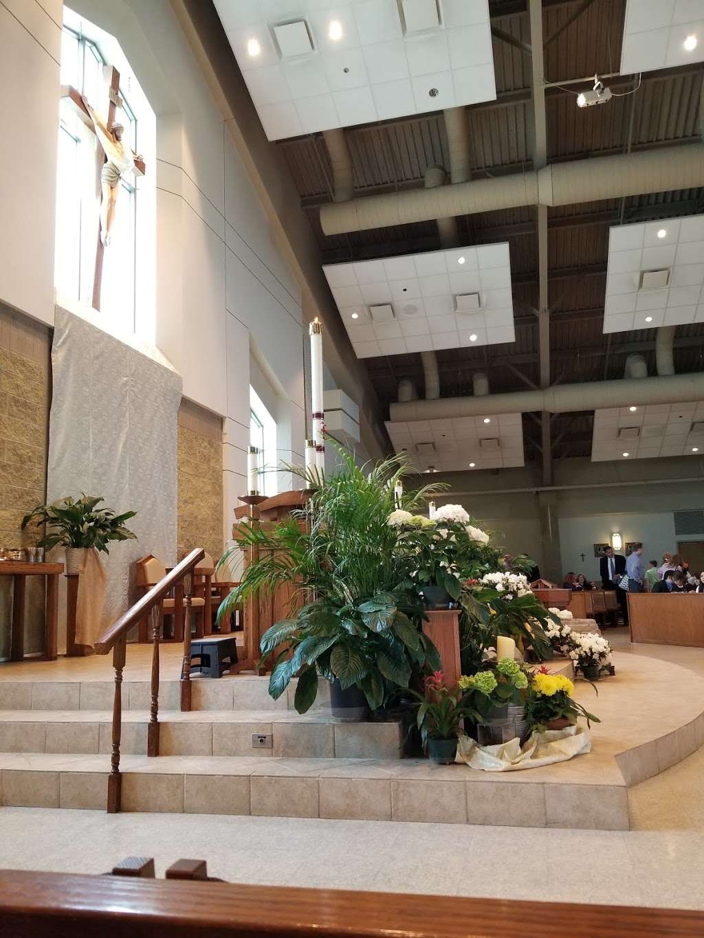 Holy Family Catholic Church | 600 Brook Forest Ave, Shorewood, IL 60404 | Phone: (815) 725-6880