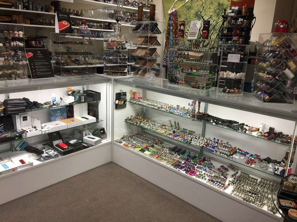 Crystal Dragon Fine Smoking Accessories & Gifts | 3050 N Dupont Hwy # C, Dover, DE 19901, USA | Phone: (302) 730-1264