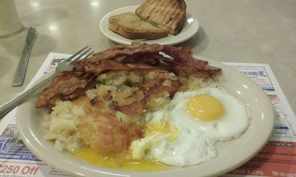 Summit West Diner | 324 US-46, Denville, NJ 07834 | Phone: (973) 983-1818