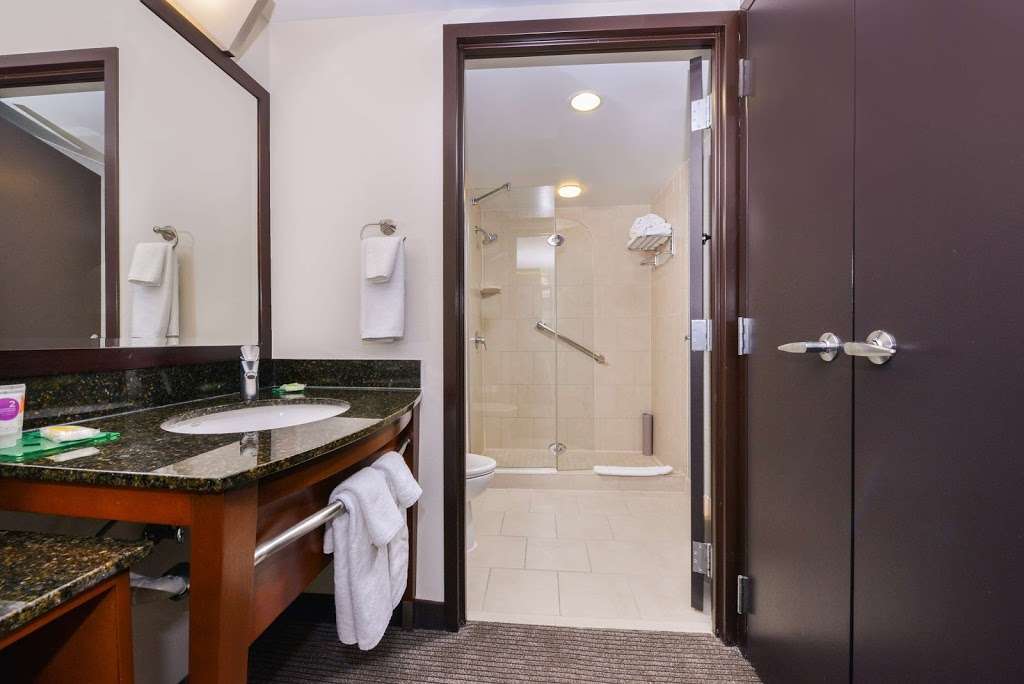 Hyatt Place Herndon/Dulles Airport East | 13711 Sayward Blvd, Herndon, VA 20171 | Phone: (571) 643-0905