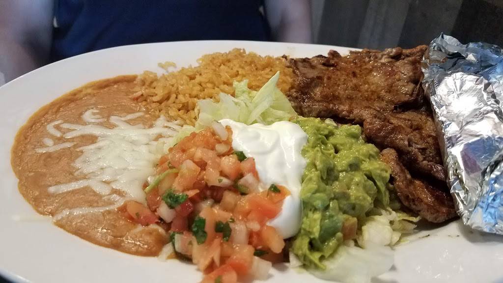 Casa Azul Agave Authentic Mexican Restaurant | 296 Larpenteur Ave E, St Paul, MN 55117, USA | Phone: (651) 772-4500