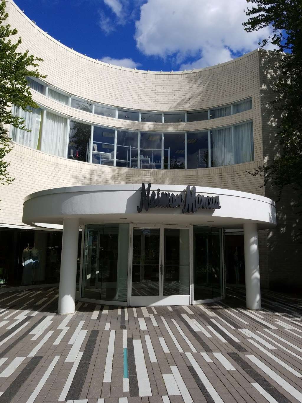 Neiman Marcus - Oakbrook Chicago