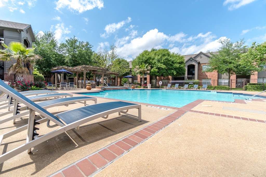 Riverbend Apartment Homes | 301 N Wesley Dr, League City, TX 77573, USA | Phone: (281) 601-1951