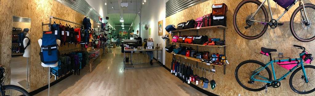 Road Runner Bags | 818 S Main St, Los Angeles, CA 90014, USA | Phone: (213) 221-8638