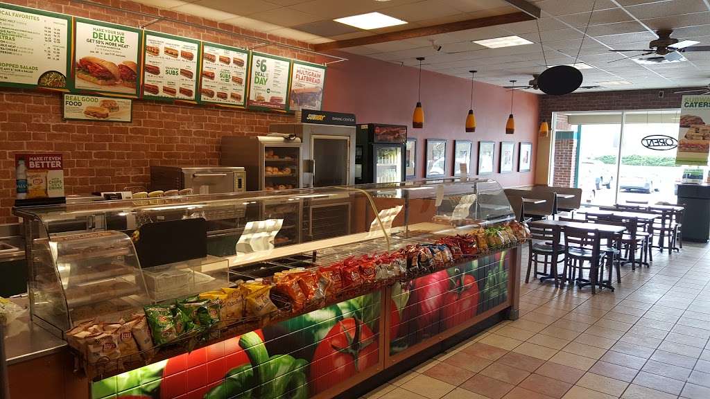 Subway Restaurants | 9902 E 79th St, Indianapolis, IN 46256, USA | Phone: (317) 841-3531