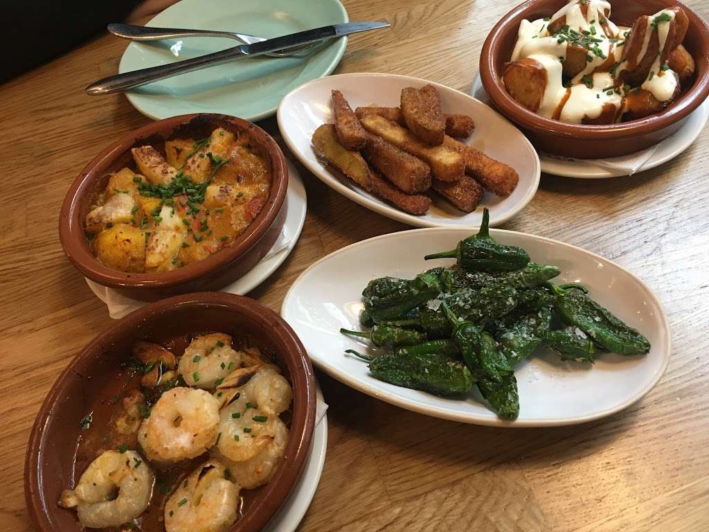 Tapas Revolution | Upper Mall, Bluewater Pkwy, Greenhithe, Dartford, Greenhithe DA9 9ST, UK | Phone: 01322 381817