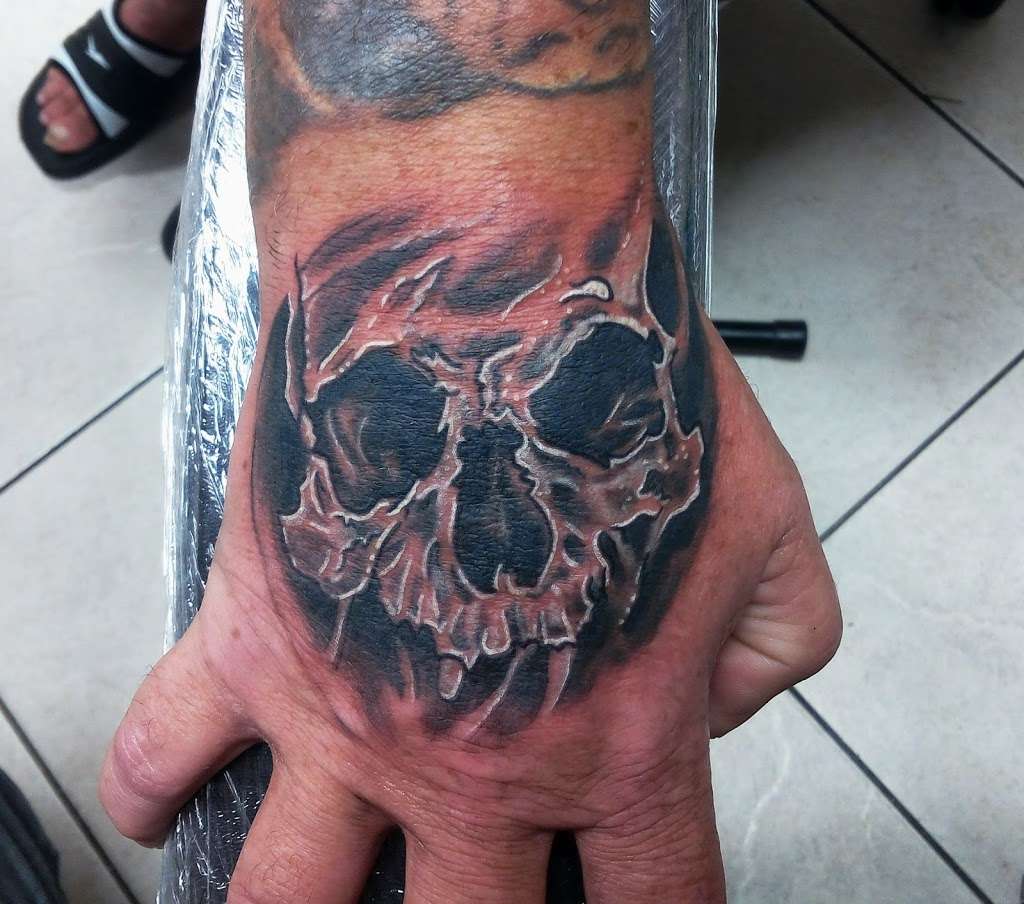 Tattoo Gallery | 415 S Fort Lauderdale Beach Blvd, Fort Lauderdale, FL 33316, USA | Phone: (954) 767-8833