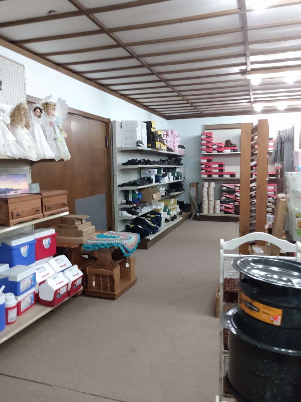 Hillside Country Store | 40 Mooney Rd, Shippensburg, PA 17257, USA | Phone: (717) 532-5221