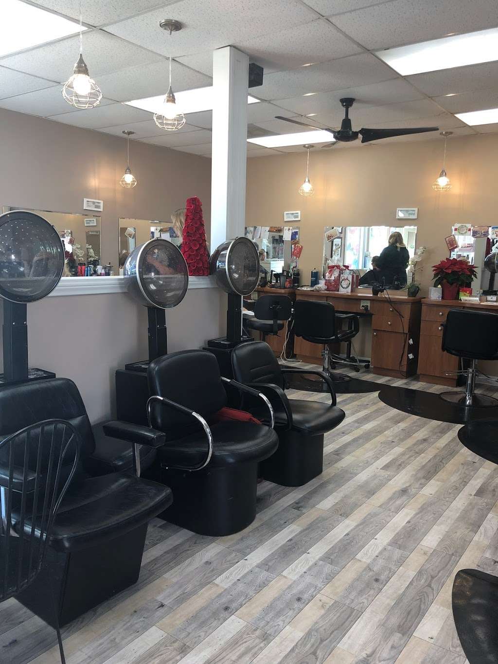 The Hair Saloon | 3315 Kimber Dr B, Newbury Park, CA 91320 | Phone: (805) 375-5090