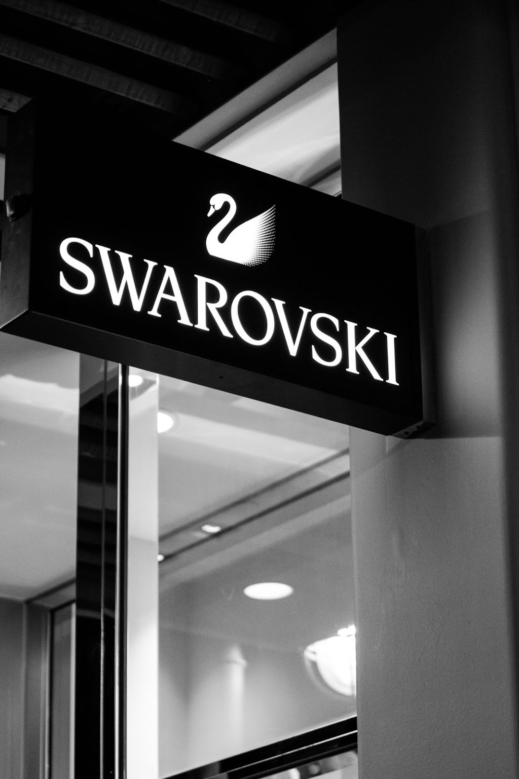 Swarovski Victoria Gardens | 7869 Kew Ave #5730, Rancho Cucamonga, CA 91739, USA | Phone: (909) 803-8397