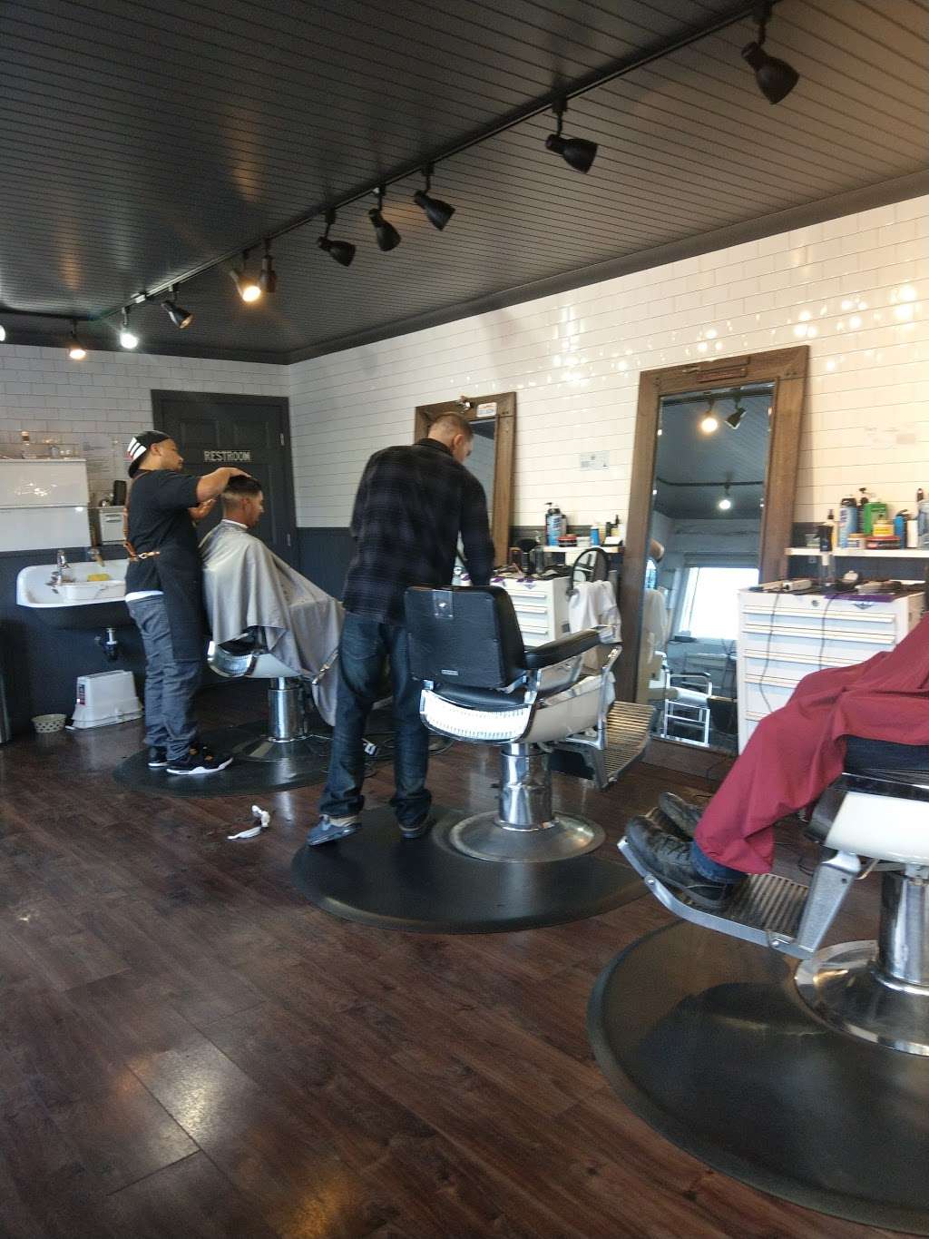 MAIN BARBER | 765 MAIN STREET HALF, Half Moon Bay, CA 94019 | Phone: (650) 560-8491