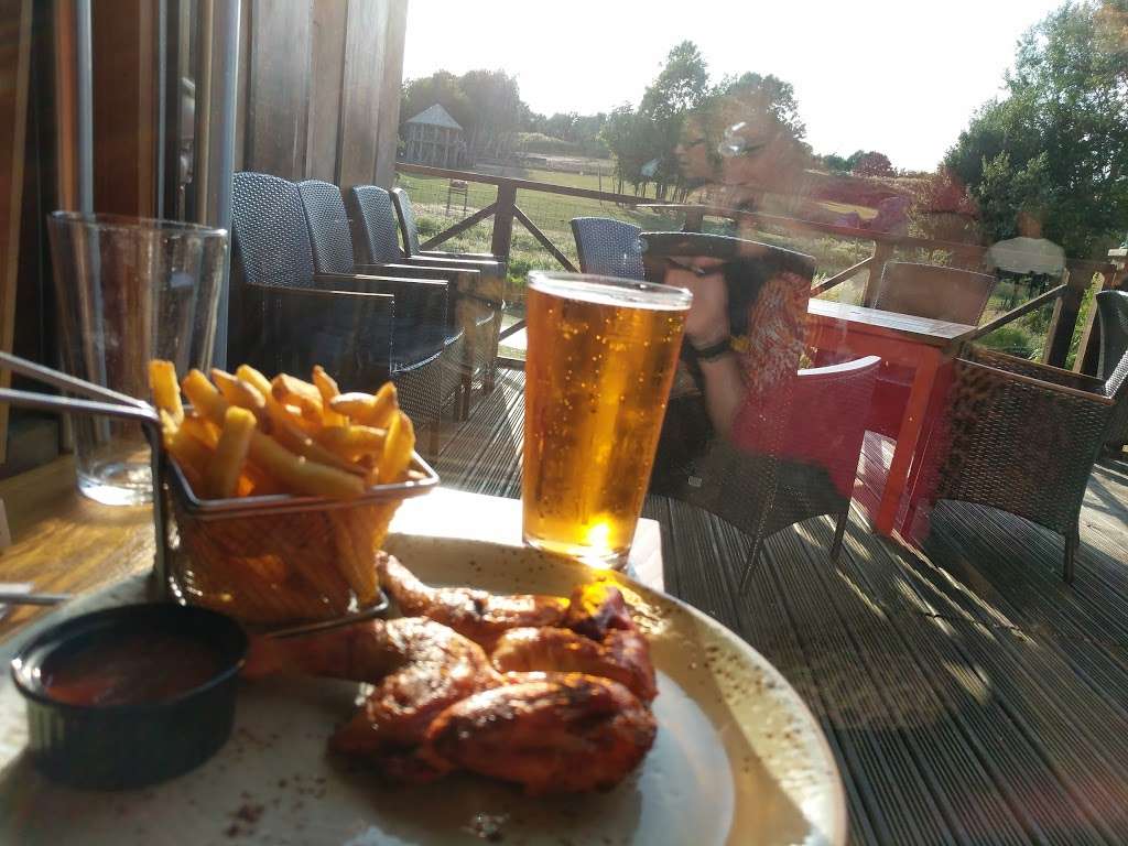 Zafari Bar and Grill | Safari Hotel, Leatherhead Rd, Chessington KT9 2NE, UK | Phone: 01372 734670